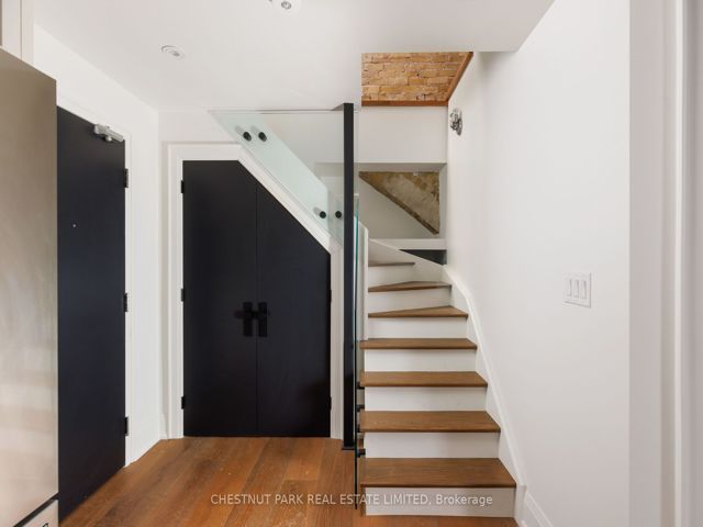 309 - 384 Sunnyside Ave