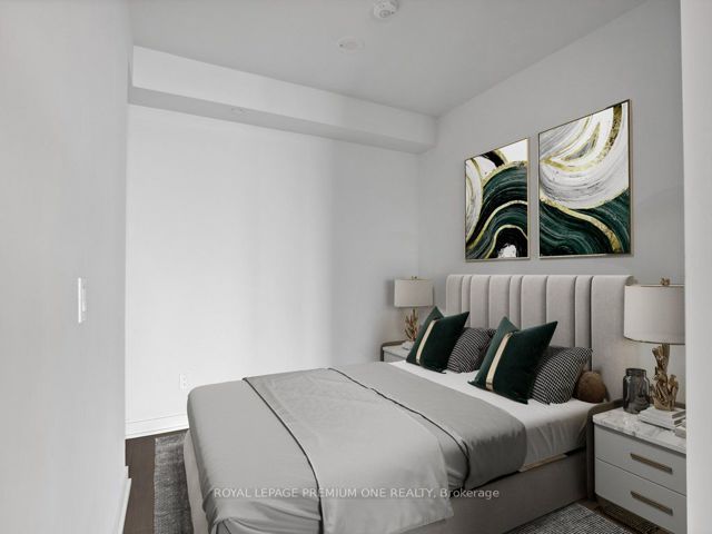 2701 - 1926 Lake Shore Blvd W