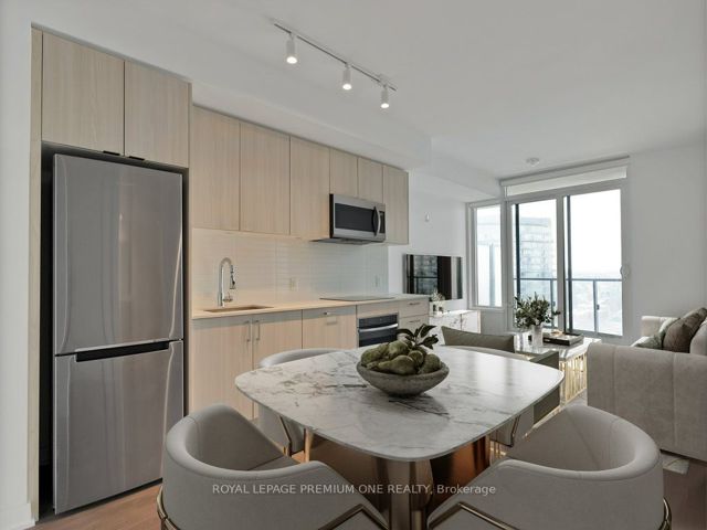 2701 - 1926 Lake Shore Blvd W
