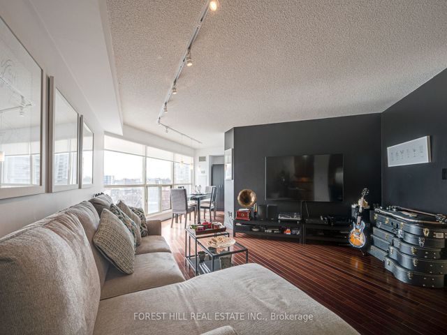 707 - 2267 Lakeshore Blvd W