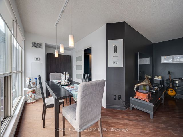 707 - 2267 Lakeshore Blvd W