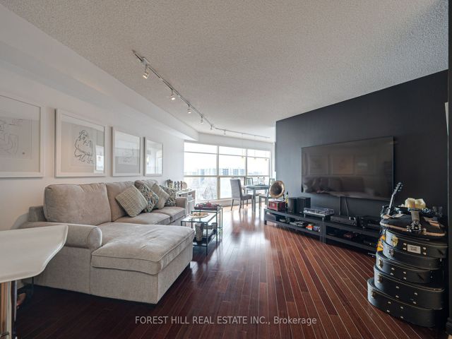 707 - 2267 Lakeshore Blvd W