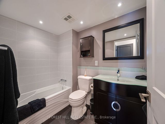 707 - 2267 Lakeshore Blvd W