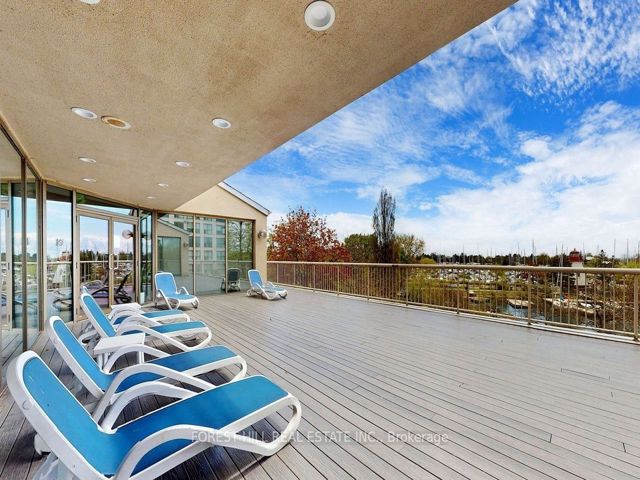 707 - 2267 Lakeshore Blvd W