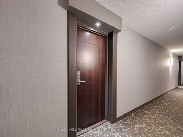 707 - 2267 Lakeshore Blvd W