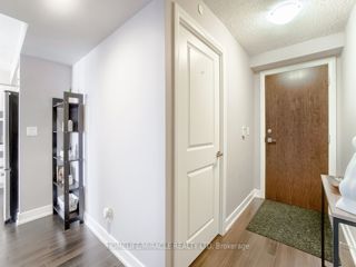 1324 - 2 Eva Rd