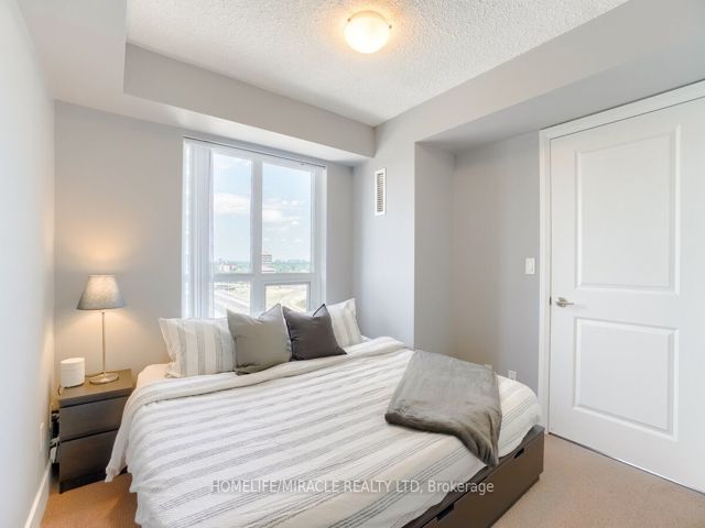 1324 - 2 Eva Rd