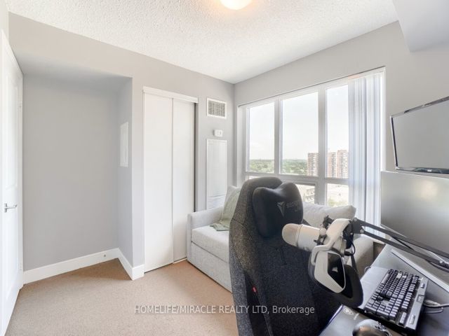 1324 - 2 Eva Rd