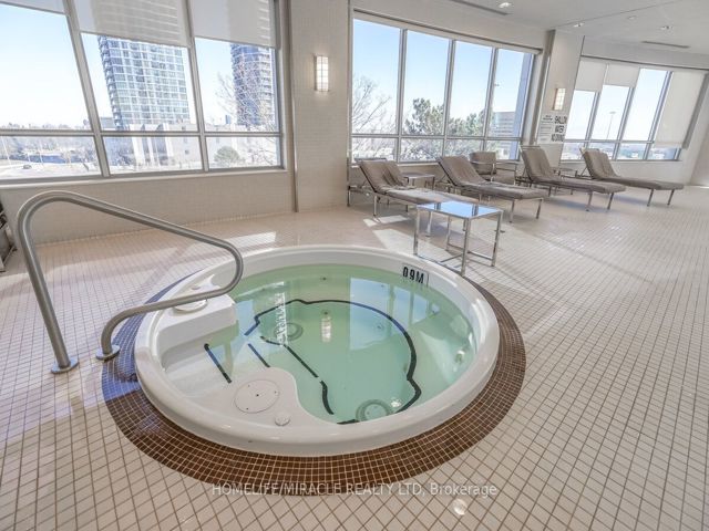 1324 - 2 Eva Rd