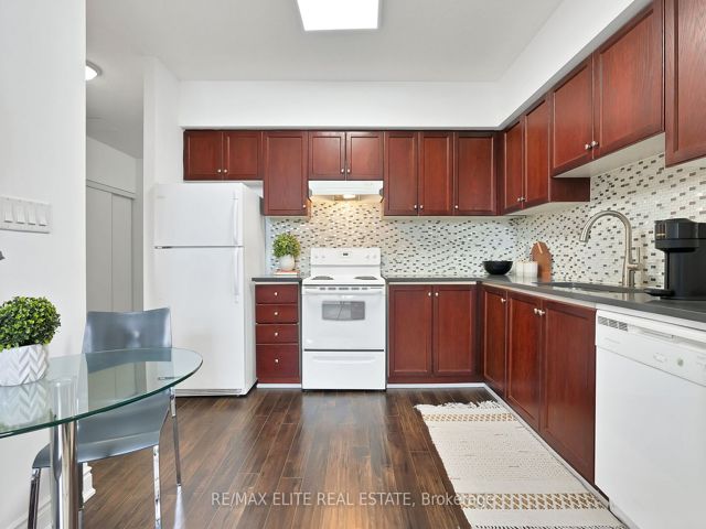 101 - 2464 Weston Rd