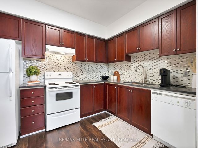 101 - 2464 Weston Rd