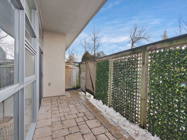 101 - 2464 Weston Rd