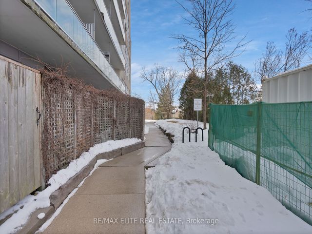 101 - 2464 Weston Rd