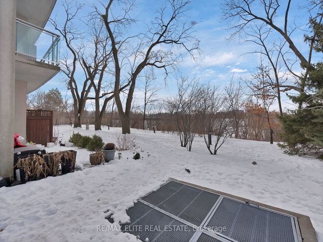 101 - 2464 Weston Rd