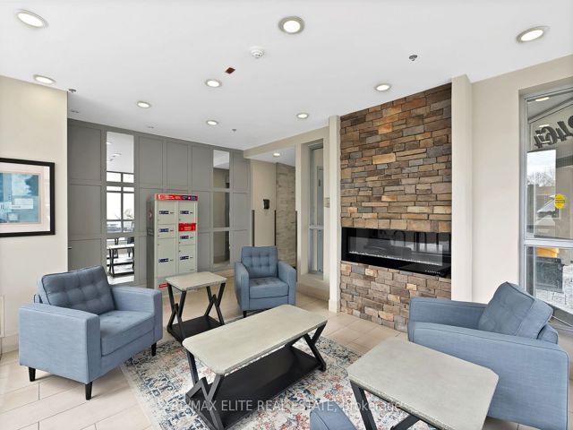 101 - 2464 Weston Rd