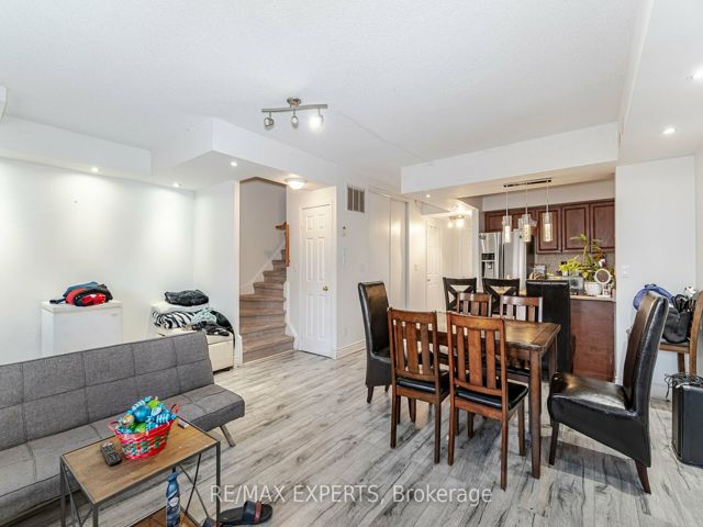 1036 - 3037 Finch Ave W