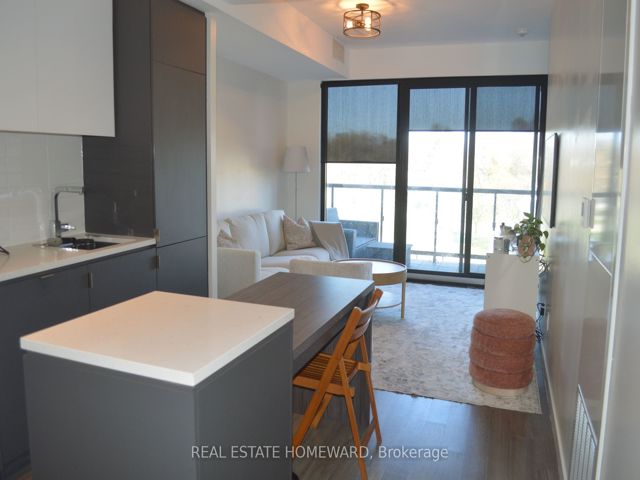 307 - 7 Smith Cres
