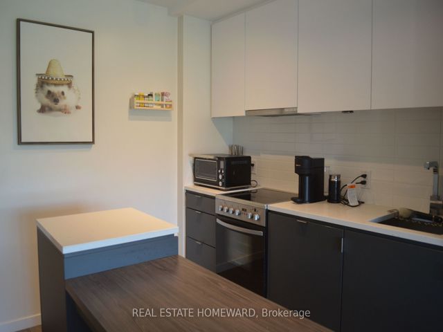 307 - 7 Smith Cres