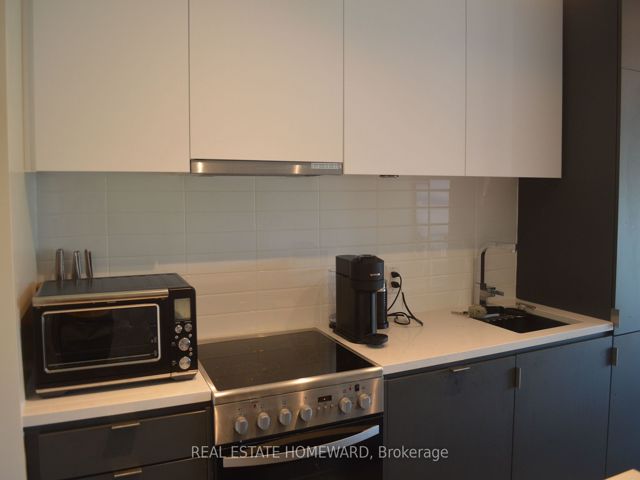 307 - 7 Smith Cres