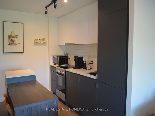 307 - 7 Smith Cres