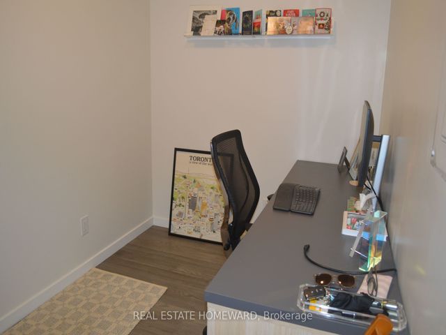 307 - 7 Smith Cres