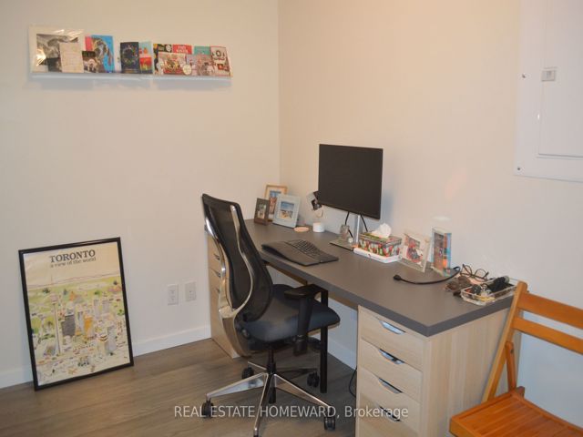 307 - 7 Smith Cres