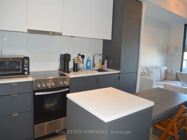 307 - 7 Smith Cres