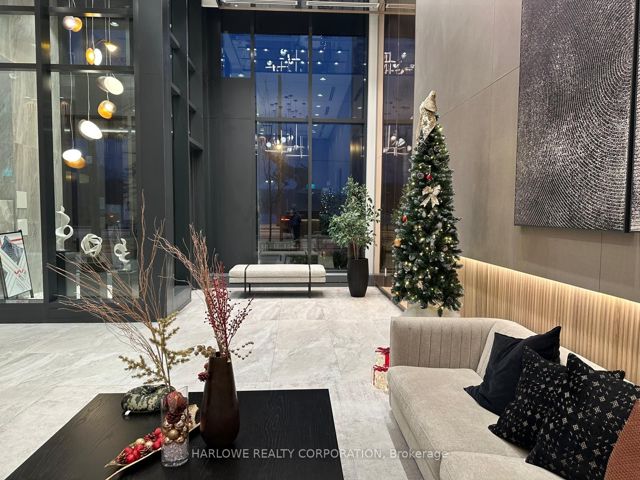 123 - 1100 Sheppard Ave W