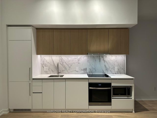 123 - 1100 Sheppard Ave W