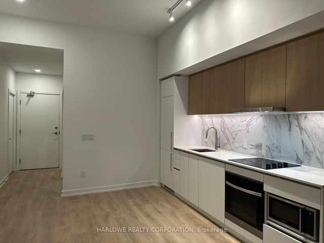 123 - 1100 Sheppard Ave W
