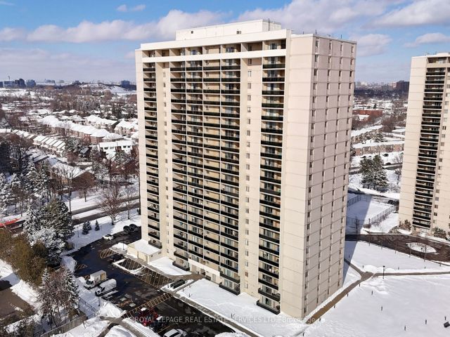 301 - 820 Burnhamthorpe Rd