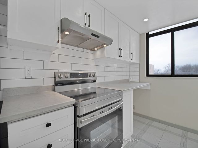 502 - 2645 Jane St