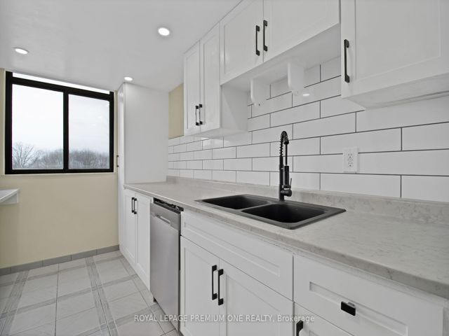 502 - 2645 Jane St
