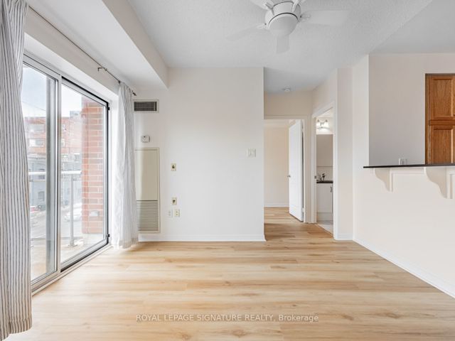 316 - 2495 Dundas St W