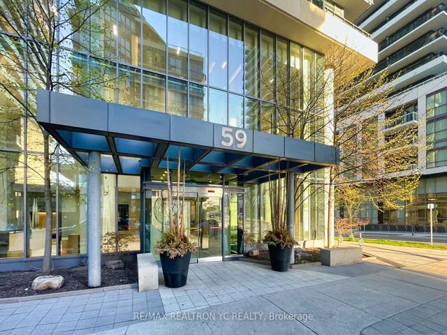 1005 - 59 Annie Craig Dr