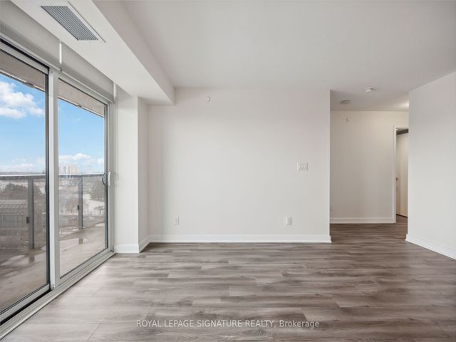 906 - 160 Flemington Rd