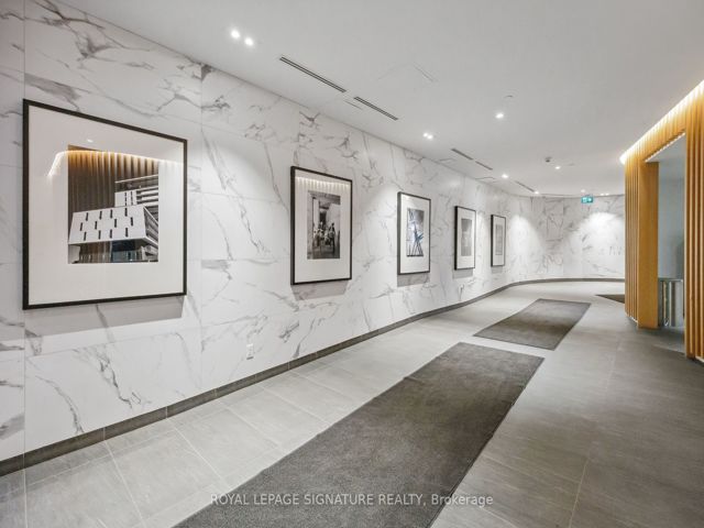 906 - 160 Flemington Rd
