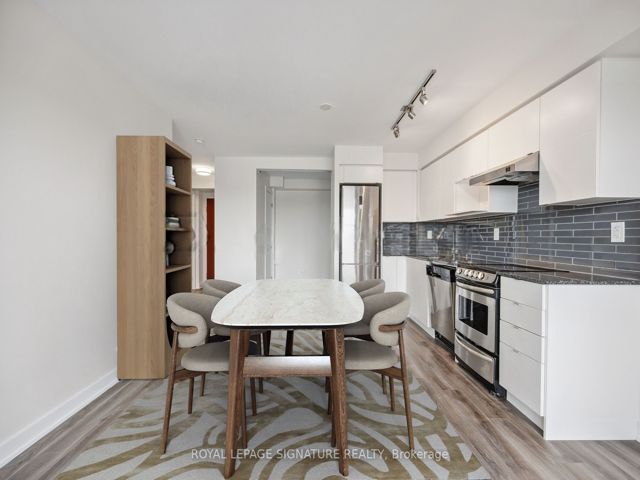 906 - 160 Flemington Rd