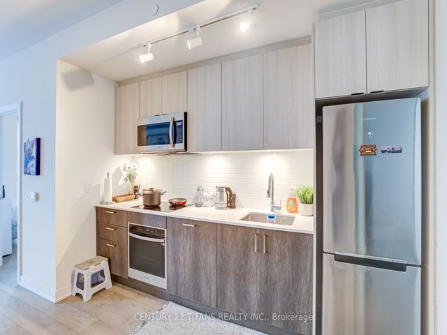 4010 - 1926 Lakeshore Blvd