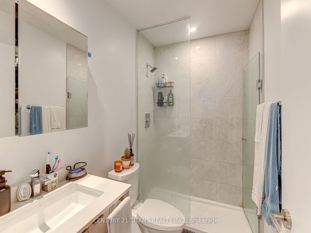 4010 - 1926 Lakeshore Blvd