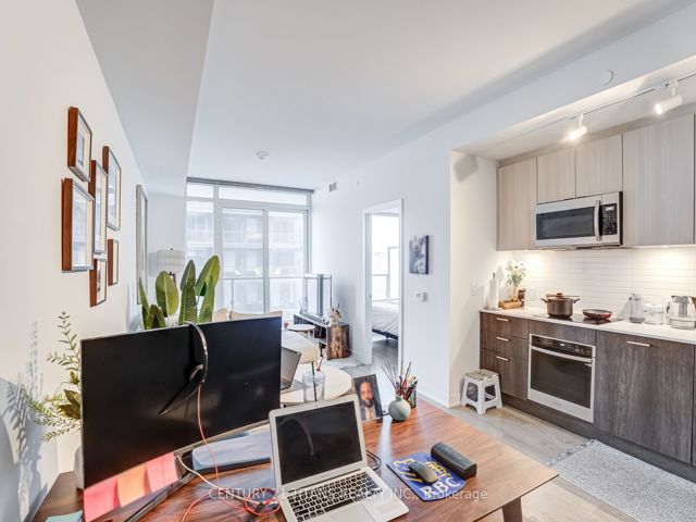 4010 - 1926 Lakeshore Blvd