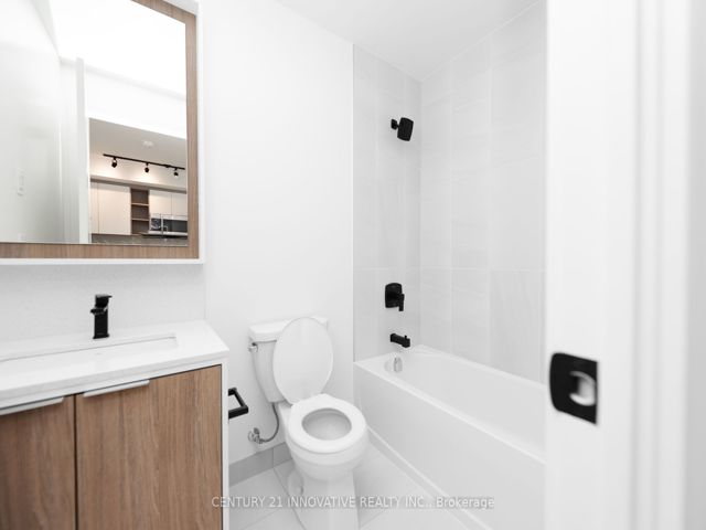 1806 - 36 Zorra St