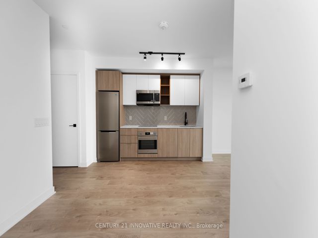 1806 - 36 Zorra St