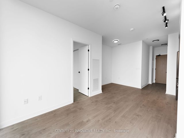 1806 - 36 Zorra St