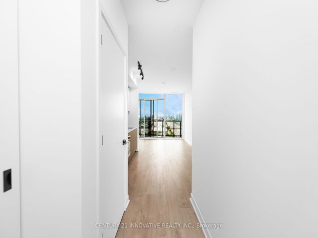 1806 - 36 Zorra St