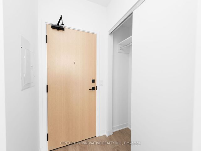 1806 - 36 Zorra St