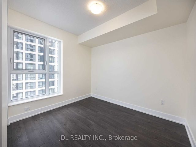 1810 - 7 Mabelle Ave