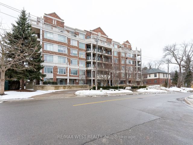 303 - 12 Old Mill Tr