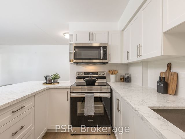 404 - 240 Markland Dr