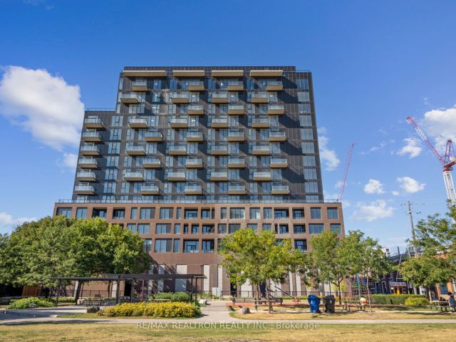 320 - 270 Dufferin St